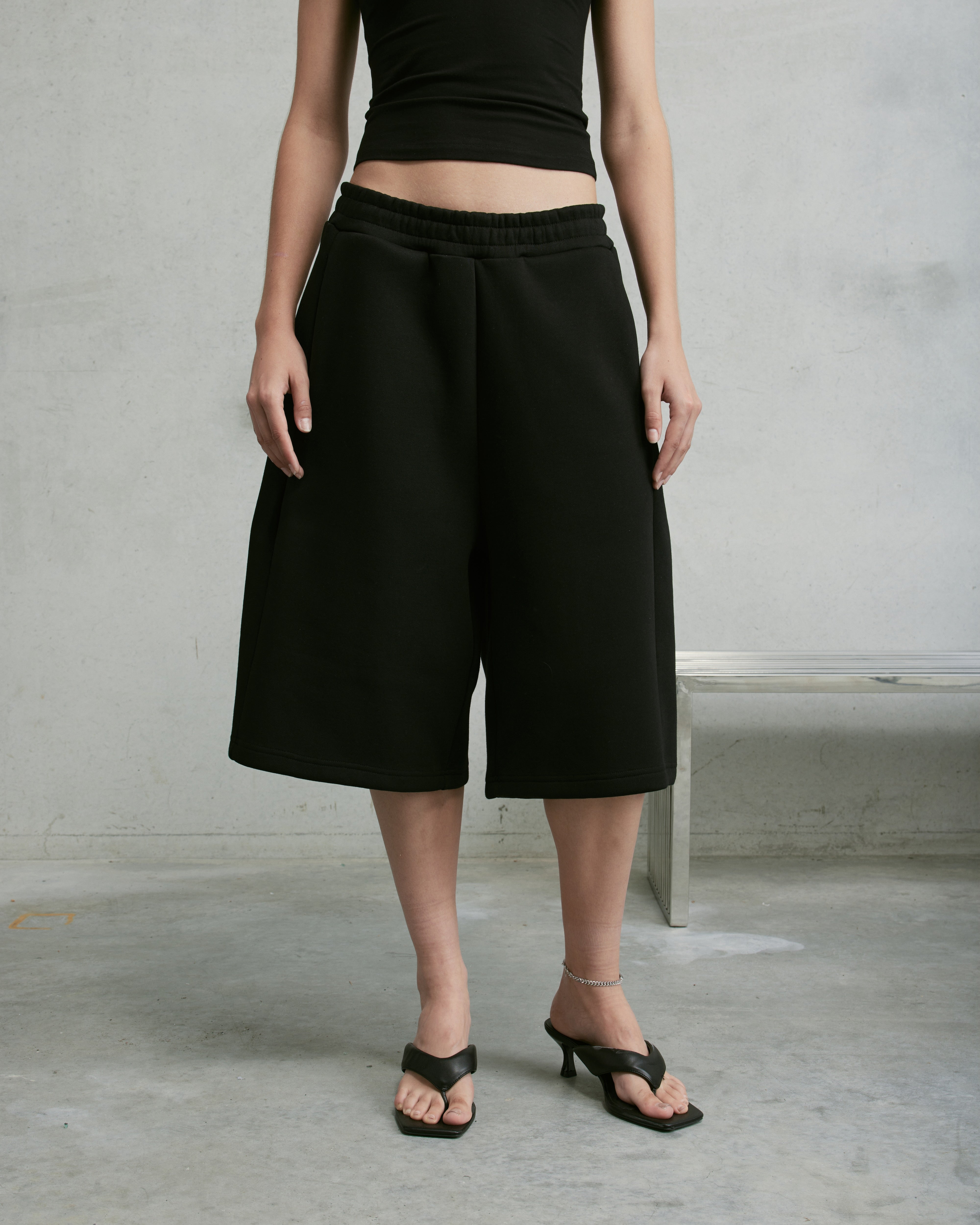 Nothing Heavyweight Jumbo Shorts | Tar